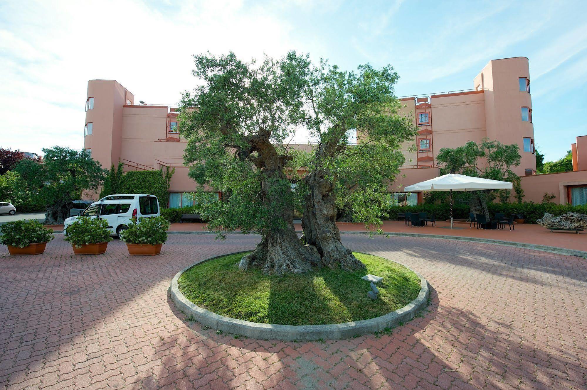 Four Points By Sheraton Hotel